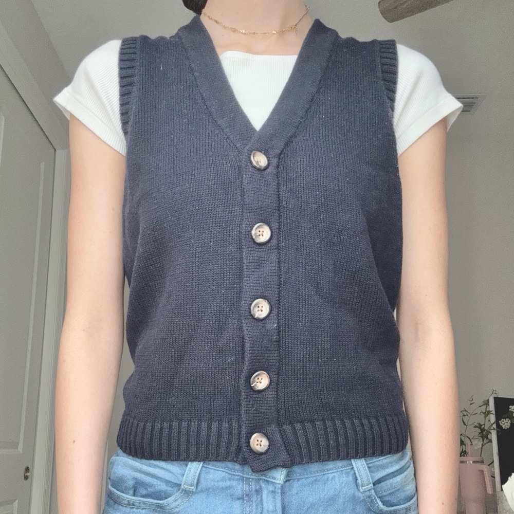 Brandy Melville knitted button up vest navy blue
